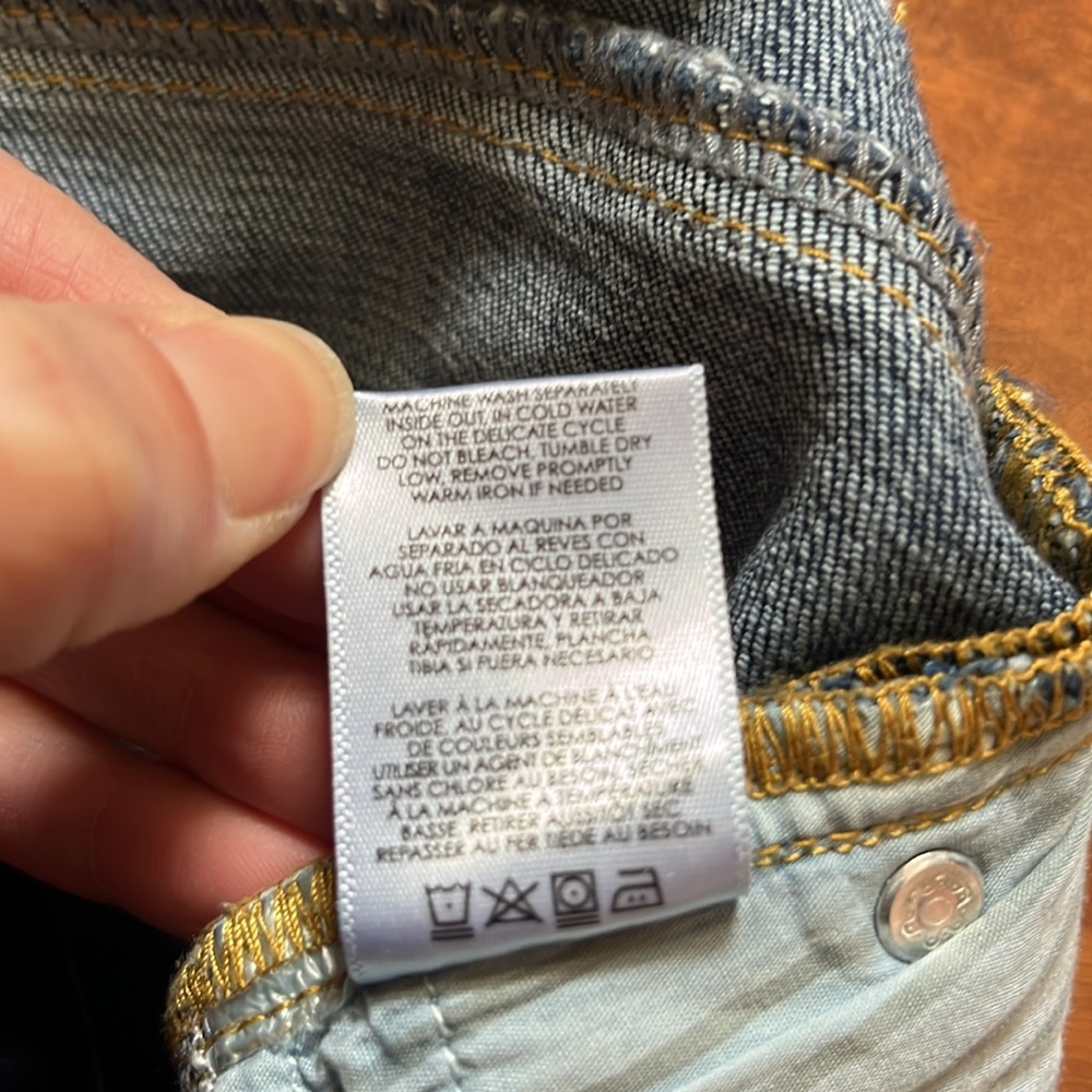 BNWOT So beautiful Cabi button fly skinny jeans - Picture 14 of 14